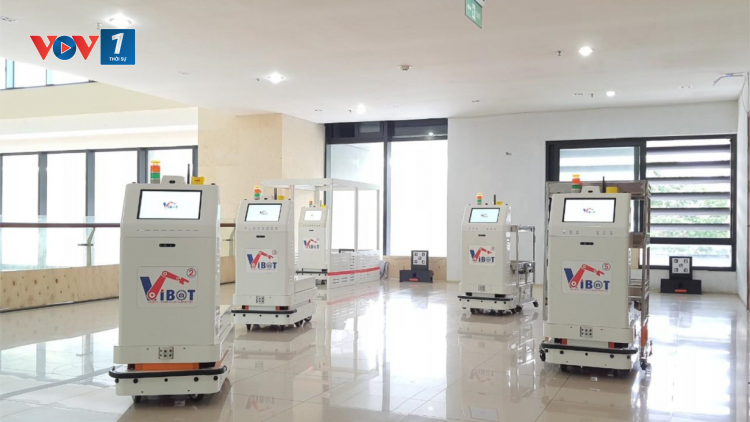 Việt Nam làm chủ hệ thống robot phục vụ trong các khu cách ly và điều trị COVID-19 (22/05/2021)