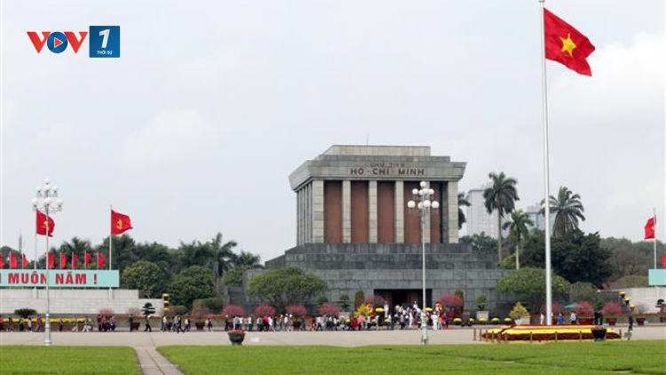 Người dân bày tỏ niềm kính yêu vô bờ với Chủ tịch Hồ Chí Minh (19/5/2021)