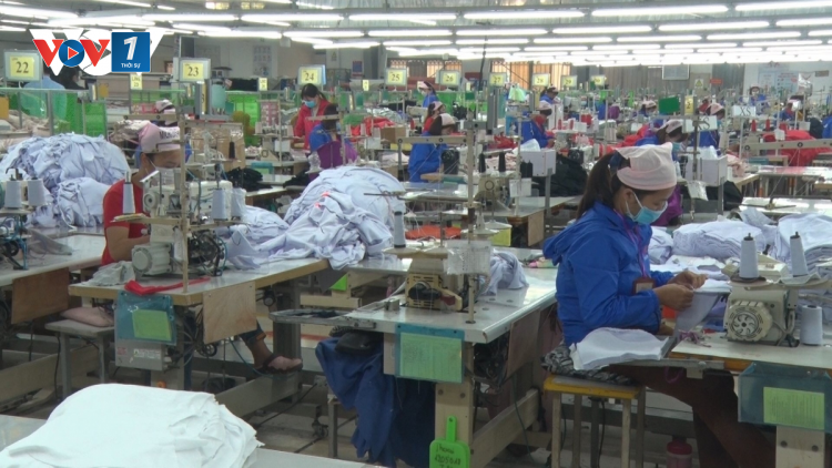 THỜI SỰ 21H30 ĐÊM 21/5/2021: Các doanh nghiệp bảo đảm an toàn vệ sinh dịch tễ sớm trở lại hoạt động.