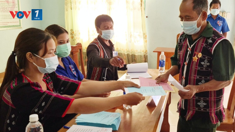 THỜI SỰ 21H30 ĐÊM 16/05/2021: Một số địa phương có địa bàn đặc thù hôm nay thực hiện bầu cử sớm an toàn, đúng tiến độ