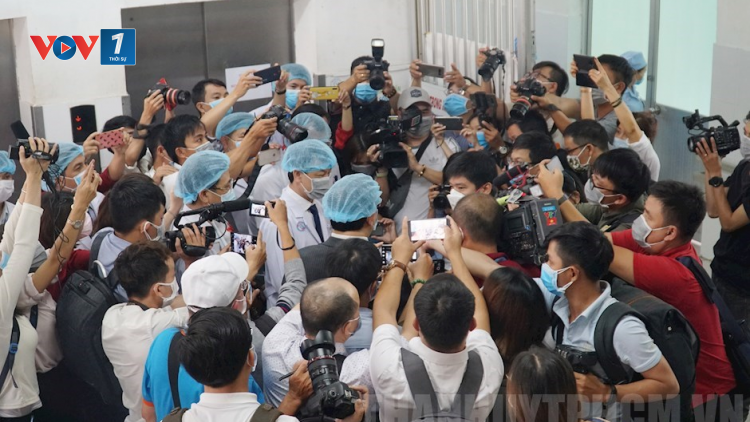 THỜI SỰ 12H TRƯA 21/6/2021: Những ngày không quên của phóng viên tác nghiệp trong dịch COVID-19.