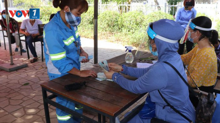 THỜI SỰ 12H TRƯA 20/06/2021: 46 công nhân vệ sinh môi trường tại Hà Nội bắt đầu được trả lương bị nợ từ năm ngoái