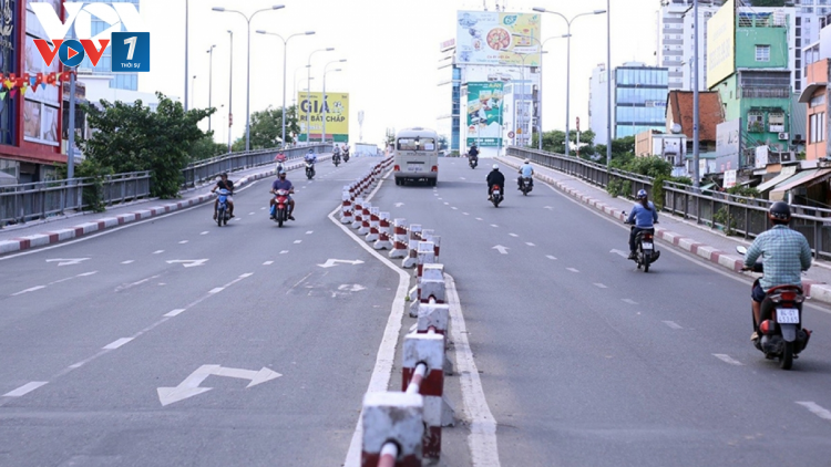 THỜI SỰ 18H CHIỀU 17/7/2021: Giãn cách theo Chỉ thị 16 đối với các tỉnh thành phía Nam từ 0h ngày 19-7 để thắt chặt hơn nhiệm vụ phòng chống dịch COVID-19