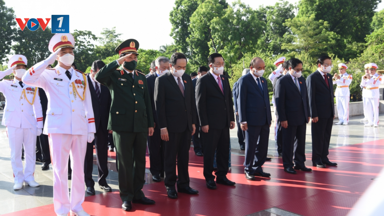 THỜI SỰ 12H TRƯA 27/07/2021: Lãnh đạo Đảng, Nhà nước vào Lăng viếng Chủ tịch Hồ Chí Minh và đặt vòng hoa, tưởng niệm các Anh hùng liệt sỹ, nhân kỷ niệm 74 năm ngày Thương binh - Liệt sỹ.