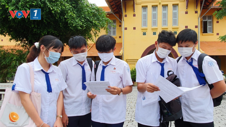 THỜI SỰ 12H TRƯA 15/7/2021: Bộ GD&ĐT công bố đáp án các môn thi trắc nghiệm trong kỳ thi tốt nghiệp THPT quốc gia.