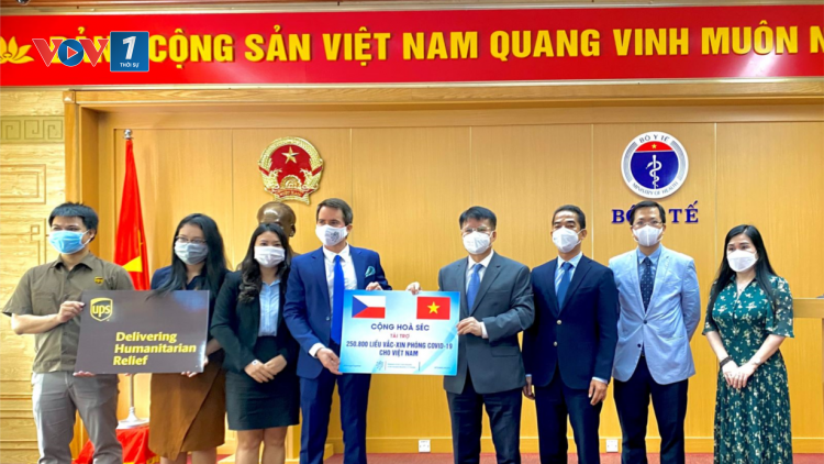 THỜI SỰ 18H CHIỀU 30/8/2021: Việt Nam tiếp nhận hơn 250.000 liều vaccine phòng Covid-19 từ Cộng hòa Séc.