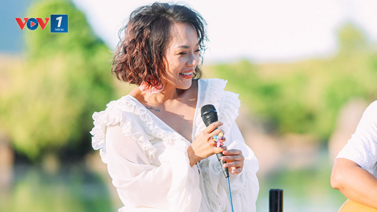 Ca sĩ Thái Thuỳ Linh cùng "Người Việt thương nhau" tiếp sức TP. HCM chống dịch (21/08/2021)