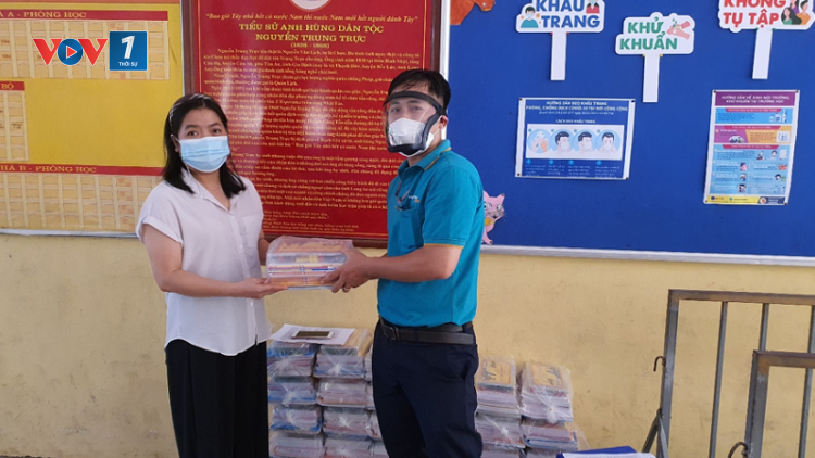THỜI SỰ 21H30 ĐÊM 26/08/2021: Bưu điện các tỉnh thành phố tổ chức dịch vụ phát Sách giáo khoa, đồ dùng học tập tại nhà cho học sinh
