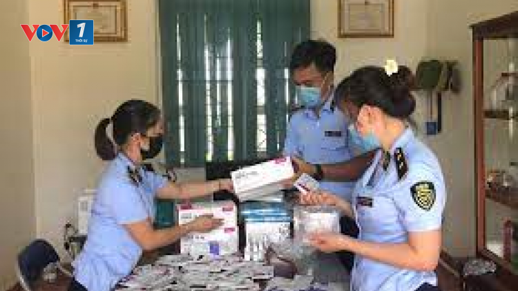 Mua trôi nổi 100 bộ test nhanh Covid-19 nhập lậu, cá nhân bị xử phạt hành chính 10 triệu đồng (3/9/2021)