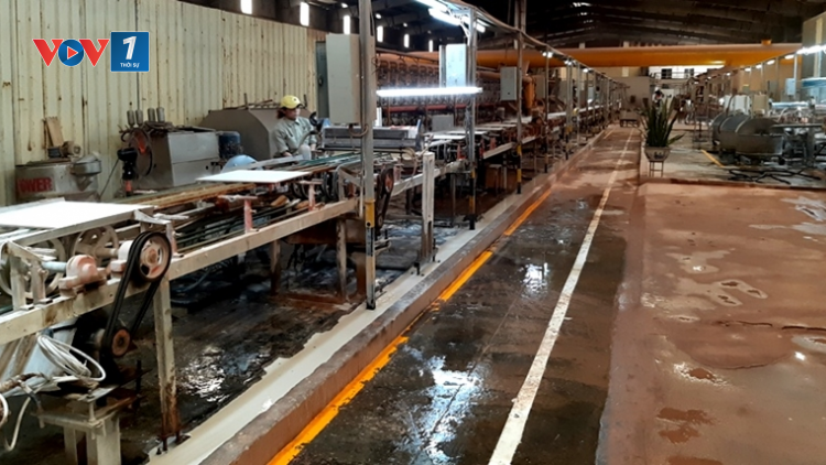 Năm nay, dự báo kinh tế Việt Nam tăng trưởng 4,8%. (10/09/2021)