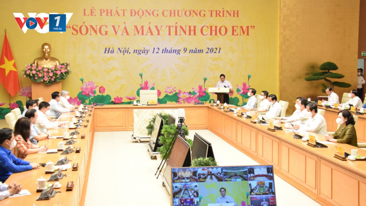 Sóng và máy tính cho em: bảo đảm công bằng trong tiếp cận phương thức dạy và học mới