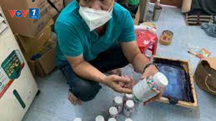 Sản xuất, buôn bán hàng giả là thuốc điều trị Covid-19 có thể đối diện mức án tử hình. (17/9/2021)