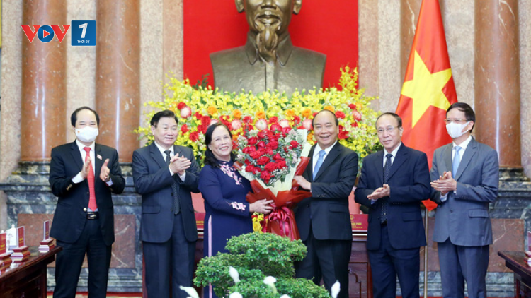 THỜI SỰ 12H TRƯA 28/9/2021: Chủ tịch nước Nguyễn Xuân Phúc gặp mặt các đại biểu người cao tuổi.