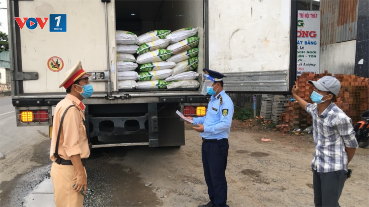 Tiền Giang: Kiểm tra, phát hiện 8/15 mẫu phân bón là hàng giả, không đảm bảo chất lượng (06/1/2022)