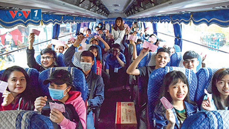Đón tết trên xe (30/1/2023)