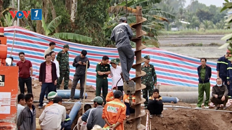 THỜI SỰ 18H CHIỀU 02/1/2023: Thủ tướng Phạm Minh Chính chỉ đạo tập trung cứu nạn, khắc phục hậu quả vụ cháu bé rơi xuống cọc bê tông tại Đồng Tháp