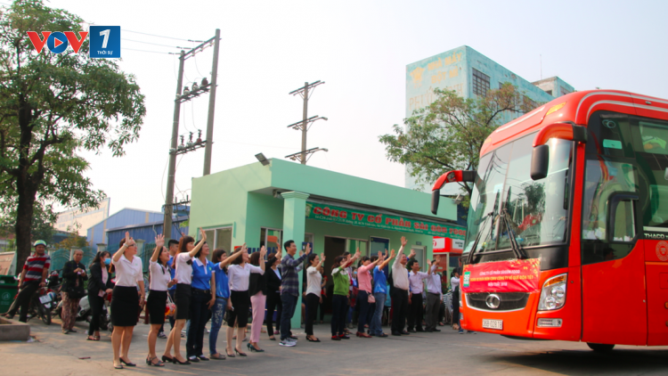 THỜI SỰ 18H CHIỀU 19/1/2023: Những chuyến xe đưa công nhân về quê đón Tết vẫn tiếp tục lăn bánh ngày cuối năm