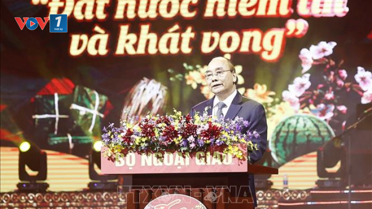 THỜI SỰ 21H30 ĐÊM 14/1/2023: Chủ tịch nước Nguyễn Xuân Phúc cùng đại diện kiều bào trên khắp thế giới tham dự Chương trình "Xuân quê hương 2023"