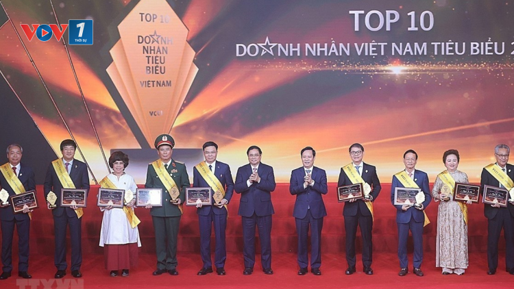 Xây dựng và phát huy vai trò của đội ngũ doanh nhân Việt Nam trong thời kỳ mới đặt ra những nhiệm vụ quan trọng nào? (13/10/2023)