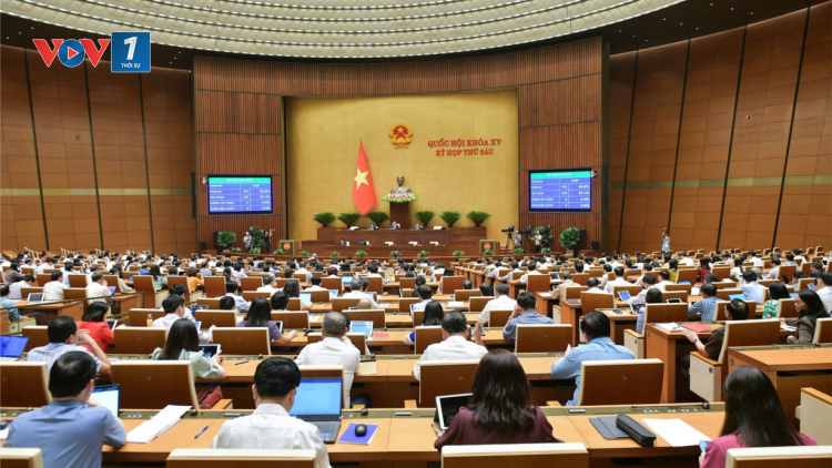 THỜI SỰ 18H CHIỀU 25/10/2023: Quốc hội biểu quyết thông qua Nghị quyết xác nhận kết quả lấy phiếu tín nhiệm đối với 44 chức vụ do Quốc hội bầu, phê chuẩn.