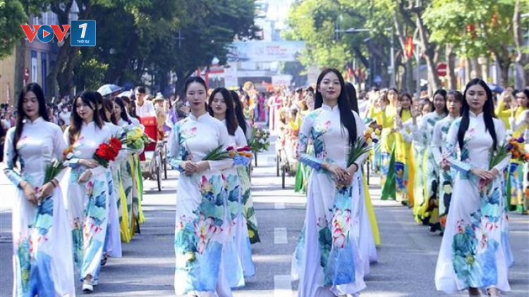 THỜI SỰ 12H TRƯA 01/10/2023: Carnaval Thu Hà Nội sôi động, rực rỡ sắc màu tại phố đi bộ hồ Hoàn Kiếm