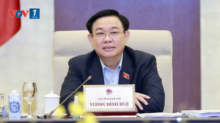 THỜI SỰ 21H30 ĐÊM 8/11/2023: Chủ tịch Quốc hội Vương Đình Huệ ký ban hành Nghị quyết Điều chỉnh Chương trình xây dựng luật, pháp lệnh năm 2023.