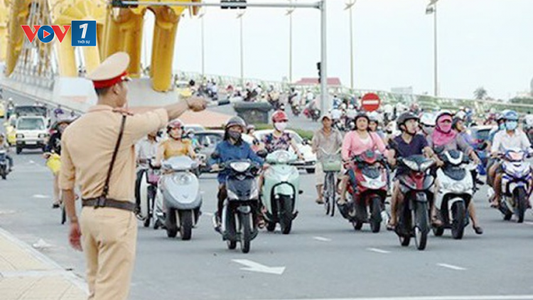 Băn khoăn quy định xe cơ giới tham gia giao thông phải có thiết bị giám sát hành trình (25/12/23)