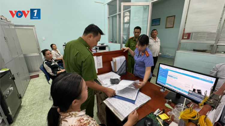 THỜI SỰ 18H CHIỀU 24/12/2023: Mở rộng điều tra vụ án tại Cục Đăng kiểm Việt Nam, CA TP Hồ Chí Minh ra quyết định khởi tố 9 bị can liên quan về các tội "Đưa hối lộ", "Nhận hối lộ", "Môi giới hối lộ", "Lừa đảo chiếm đoạt tài sản".