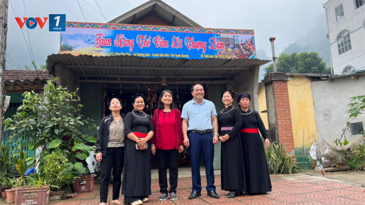 Đẩy mạnh bảo tồn làng nghề truyền thống gắn với phát triển du lịch (14/12/2023)
