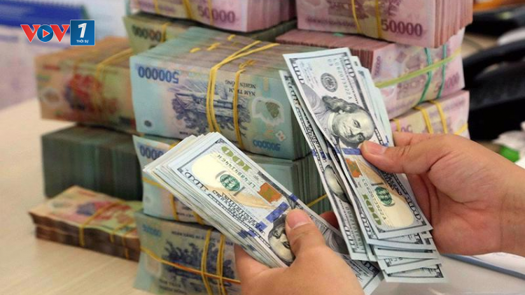 Lãi suất qua đêm liên ngân hàng bất ngờ tăng vọt (28/12/2023)