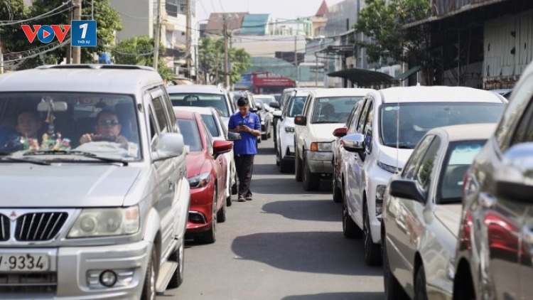 THỜI SỰ 12H TRƯA 12/3/2023: Từ ngày mai, 18 trung tâm đăng kiểm tại Hà Nội và TP. HCM được khôi phục hoạt động với sự hỗ trợ nhân lực từ lực lượng công an