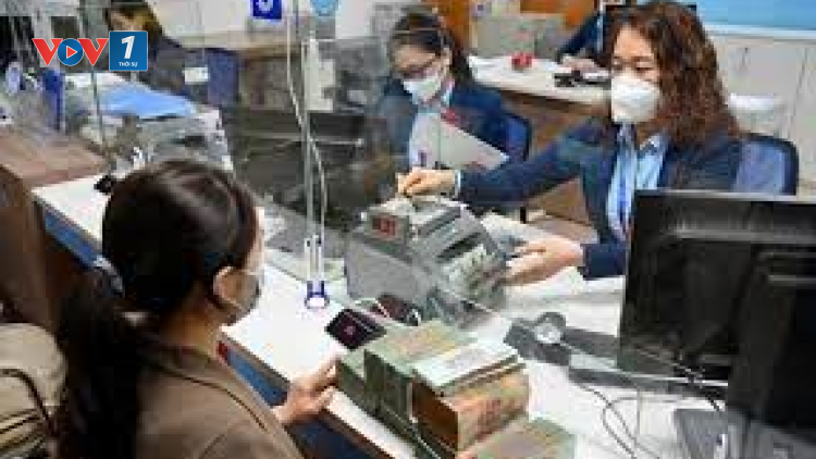 THỜI SỰ 12H TRƯA 11/3/2023: Các ngân hàng thương mại đồng loạt giảm lãi suất huy động ở các kỳ hạn, trong khi thị trường chờ đợi lãi suất cho vay giảm nhanh hơn.