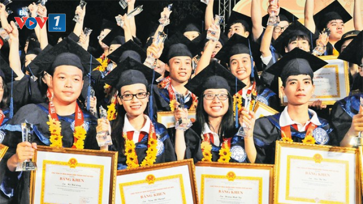 Phát hiện, thu hút, trọng dụng nhân tài: Vì sao chưa hiệu quả? (16/3/2023)