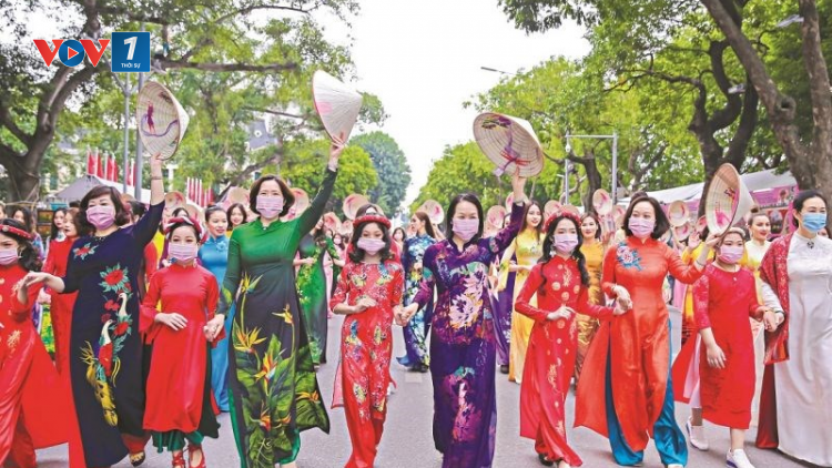 Khẳng định vai trò và vị thế của phụ nữ trong xã hội hiện đại (08/3/2023)