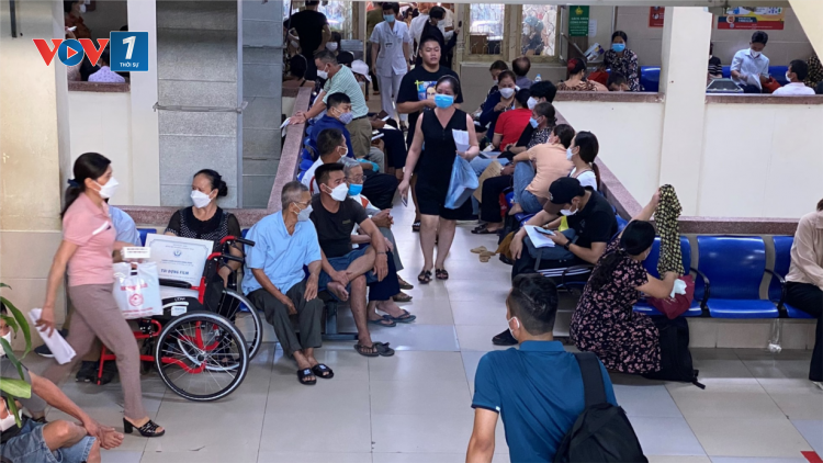 Loạt bài: Phản ứng chính sách trước yêu cầu cấp bách
Bài 1: Khi bệnh nhân chờ… thuốc, bệnh viện chờ…cơ chế!