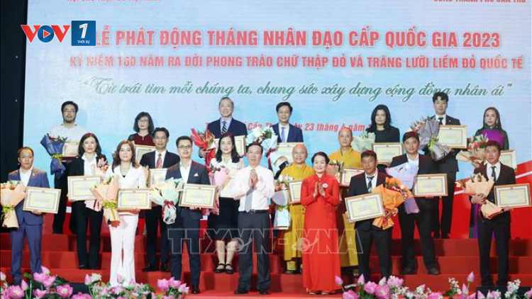 THỜI SỰ 12H TRƯA 23/4/2023: Chủ tịch nước dự Lễ phát động Tháng Nhân đạo cấp quốc gia năm 2023 và Kỷ niệm 160 năm Phong trào Chữ thập đỏ và Trăng lưỡi liềm đỏ Quốc tế