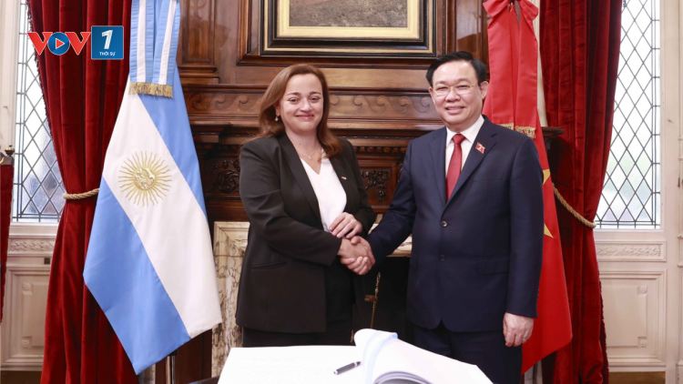 THỜI SỰ 12H TRƯA 25/4/2023: CT Hạ viện CH Argentina Cecilia Moreau chủ trì lễ đón chính thức Chủ tịch QH Vương Đình Huệ