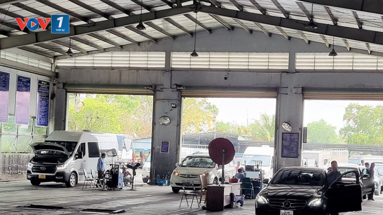 THỜI SỰ 21H30 ĐÊM 19/4/2023: Cục Đăng kiểm Việt Nam công bố số điện thoại đường dây nóng tiếp nhận thông tin phản ánh hành vi tiêu cực, trái quy định của trung tâm đăng kiểm trên toàn quốc