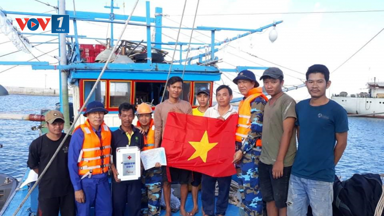 Hải đoàn 129 Hải quân: Hỗ trợ ngư dân vươn khơi bám biển (18/05/2023)