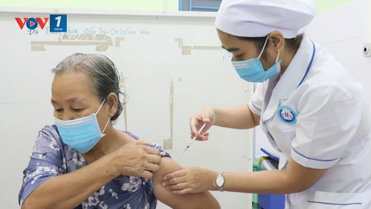 THỜI SỰ 18H CHIỀU 22/5/2023: Năm 2023, người dân vẫn được tiêm miễn phí vaccine phòng COVID-19