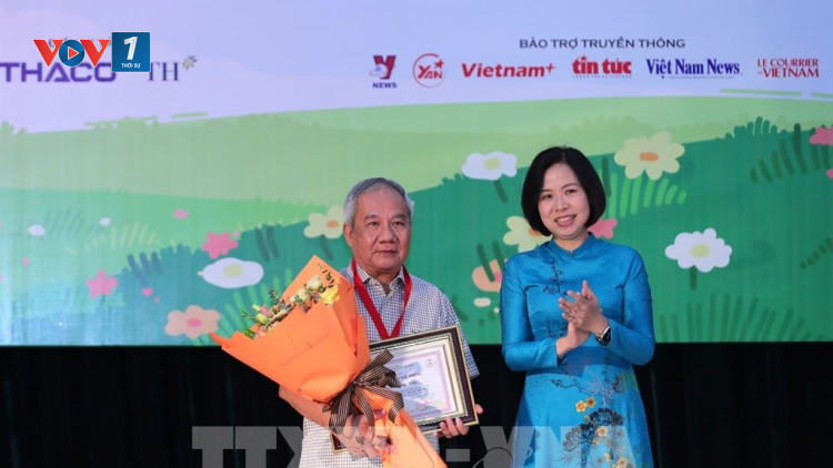 THỜI SỰ 21H30 ĐÊM 31/5/2023: Nhà văn Trần Đức Tiến giành giải thưởng văn học “Hiệp sĩ Dế Mèn” năm nay