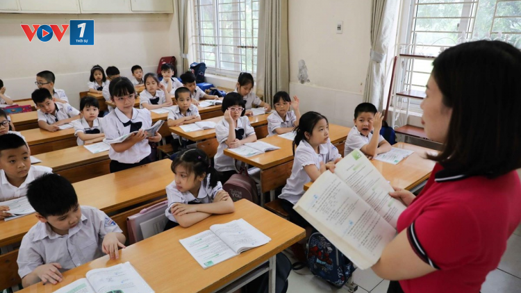 Giải pháp nào giải quyết tình trạng quá tải trường lớp học (09/5/2023)
