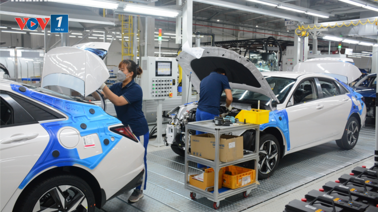 Giảm 50% lệ phí trước bạ đối với ô tô SX, lắp ráp trong nước từ 1/7 để kích thích
tiêu dùng (29/6/2023)