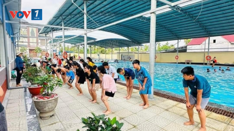 Sơ cấp cứu đuối nước cho trẻ mùa hè (24/6/2023)