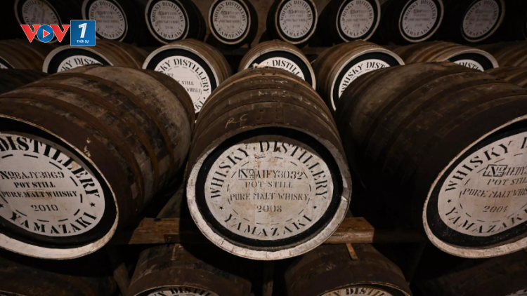 Độc đáo rượu whisky Nhật Bản với tuổi đời 100 năm (22/07/2023)