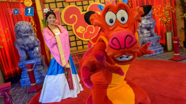 Các hoạt động đón tết nguyên đán thường niên tại Công viên Disney California, Mỹ (27/01/2024)