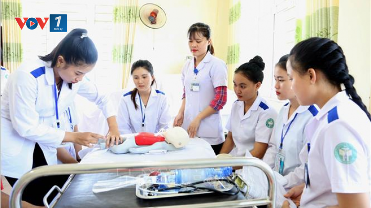 THỜI SỰ 12H TRƯA 08/1/2023: Bộ Giáo dục và Đào tạo yêu cầu không đào tạo từ xa các ngành thuộc lĩnh vực sức khỏe và đào tạo giáo viên