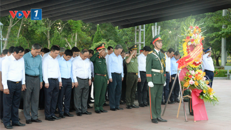 THỜI SỰ 21H30 ĐÊM 15/10/2024: Tổng Bí thư, Chủ tịch nước Tô Lâm dâng hương tưởng nhớ các anh hùng liệt sỹ và Tổng Bí thư Lê Duẩn tại Quảng Trị.