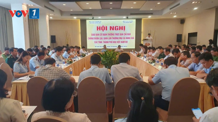 Tăng cường kiểm tra, ngăn chặn tình trạng buôn lậu, gian lận thương mại và hàng giả dịp cuối năm (25/10/2024)