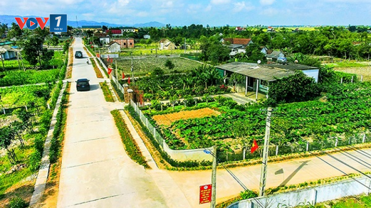 Tập trung hoàn thành mục tiêu xây dựng nông thôn mới (25/10/2024)